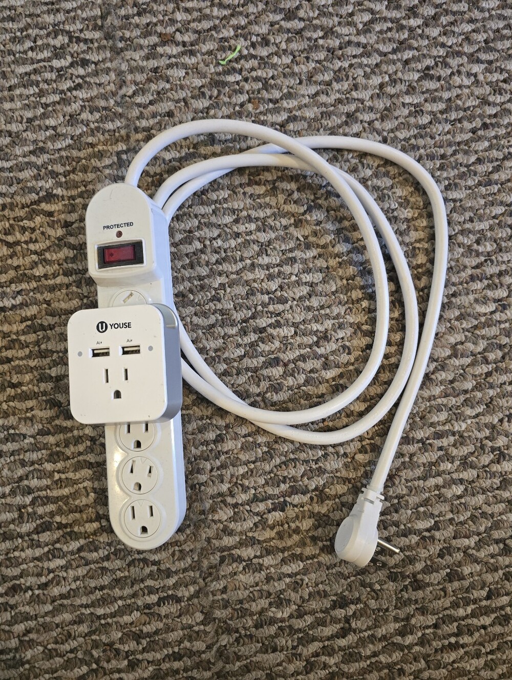 Youse White USB Surge Protector Adapter with 3-Prong Plug